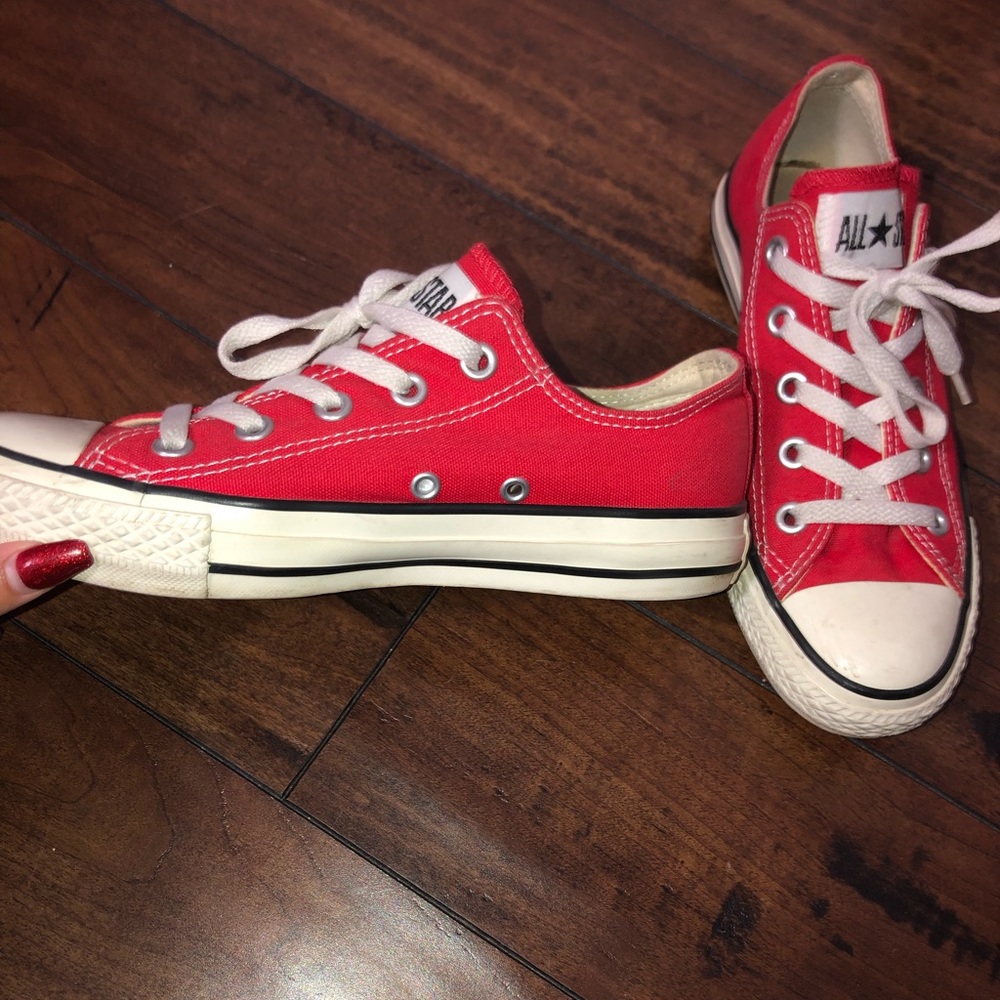 Converse - Picture 2 of 3